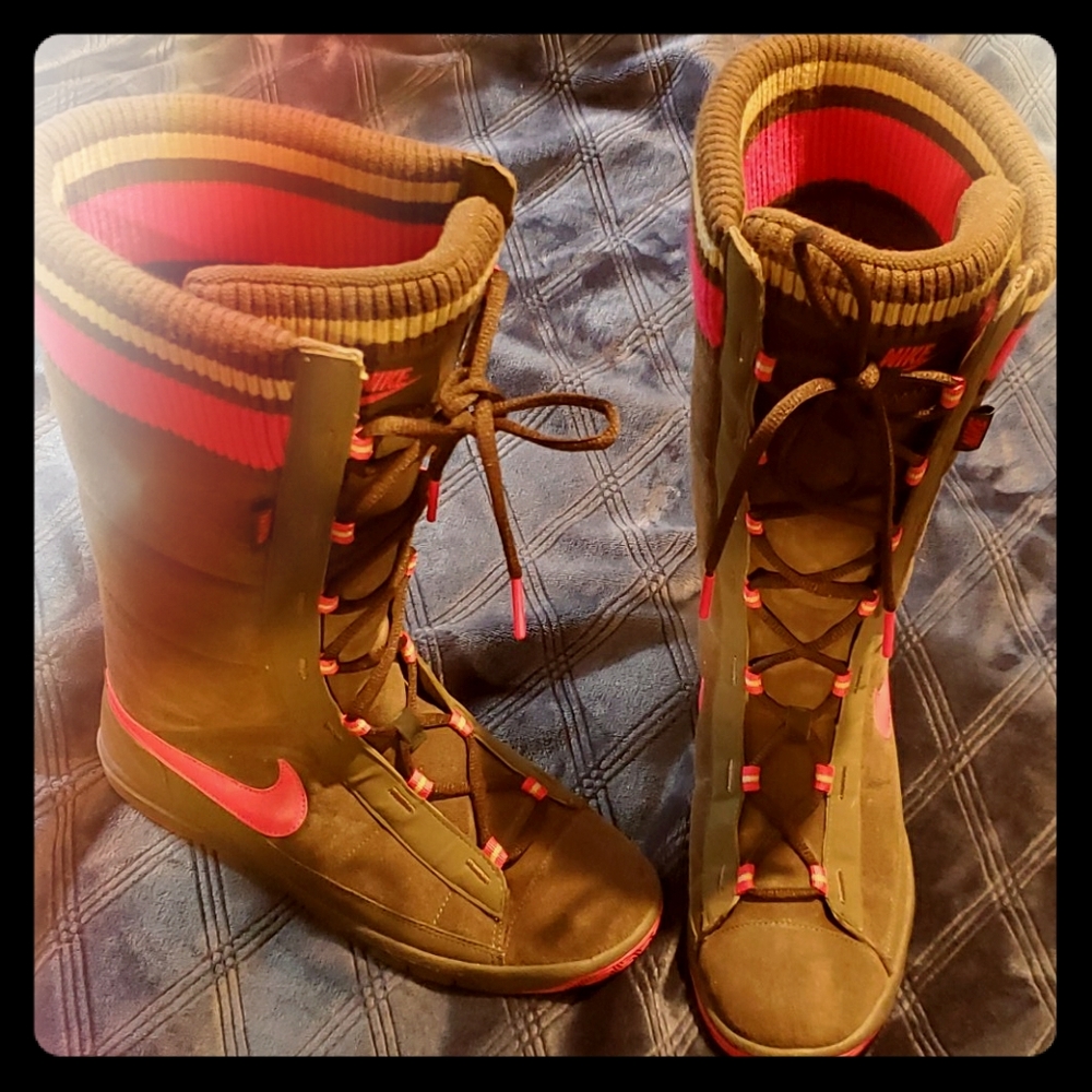 Nike boots